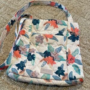 Vera Bradley Quilted Floral Crossbody Purse Bag White Blue Coral Peach
